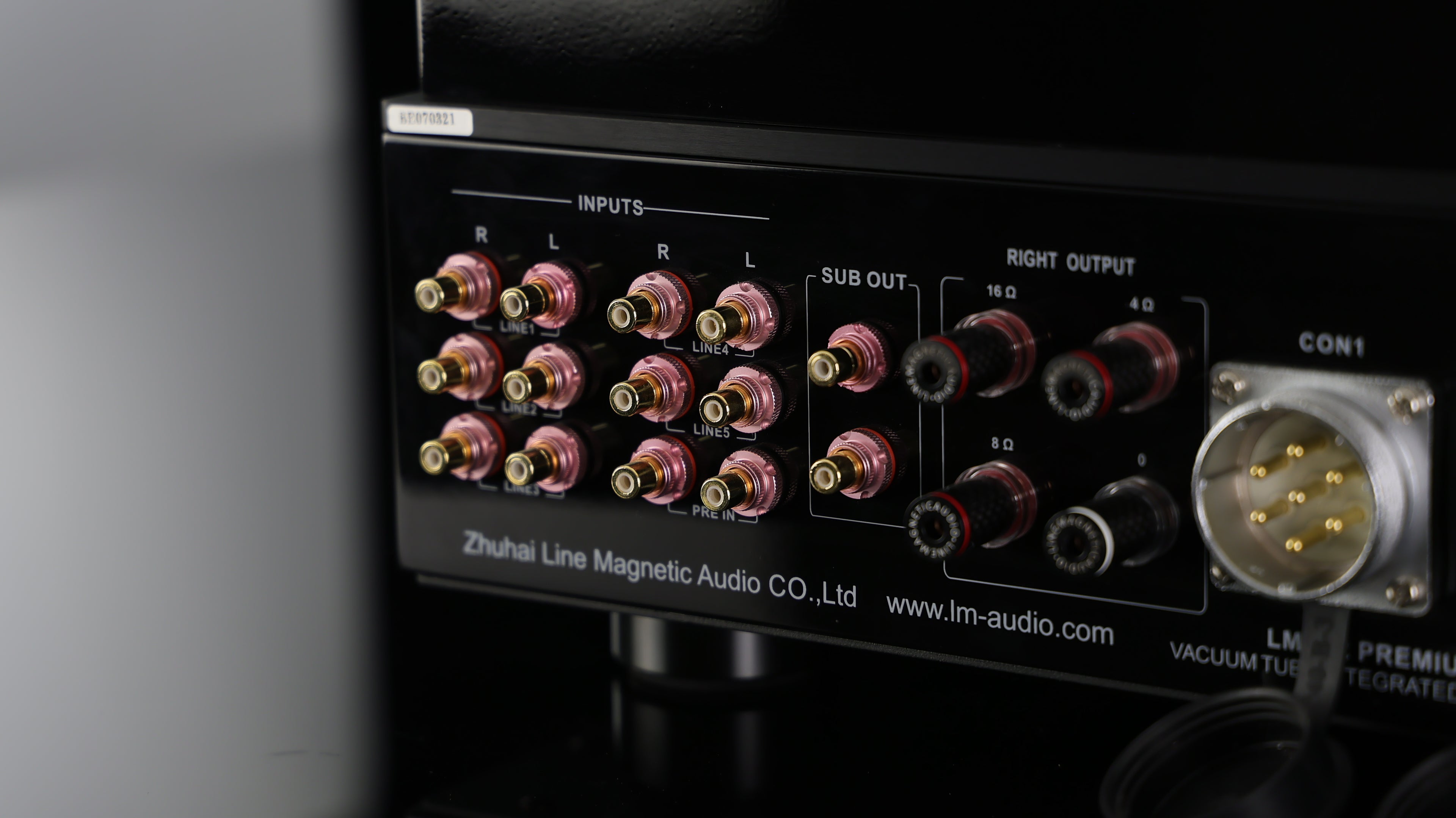 LM-212Premium Integrated Tube Amplifier – Single-Ended 212 – 2x50W