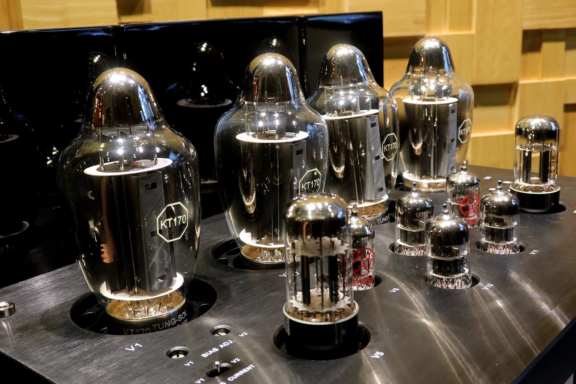 LM-170IA Integrated Tube Amplifier – Push-Pull KT170 – 2x130W